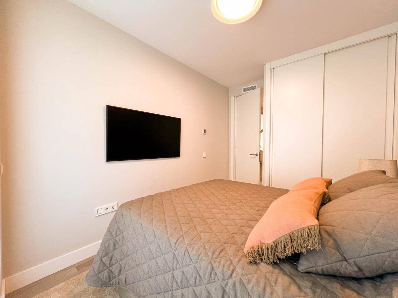 3 Zimmer Wohnung zu verkaufen in Estepona mit Pool Garage - 1.400.000 € (Ref: 9636122)