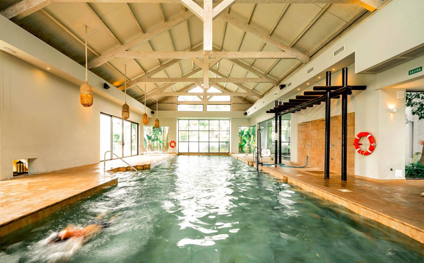 5 sovrum Villa till salu i El Paraiso med pool garage - 1 950 000 € (Ref: 9636123)