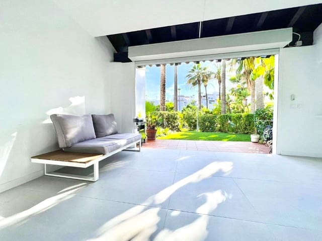 3 Zimmer Villa zu verkaufen in Costalita, Estepona mit Pool Garage - 810.000 € (Ref: 9636125)