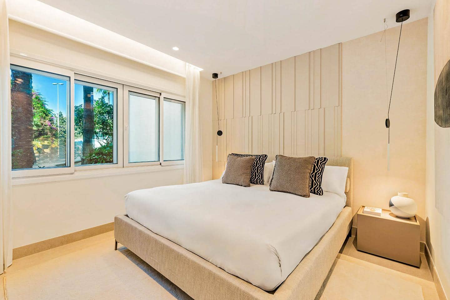 3 camera da letto Appartamento in vendita in New Golden Mile con piscina garage - 1.995.000 € (Rif: 9653123)