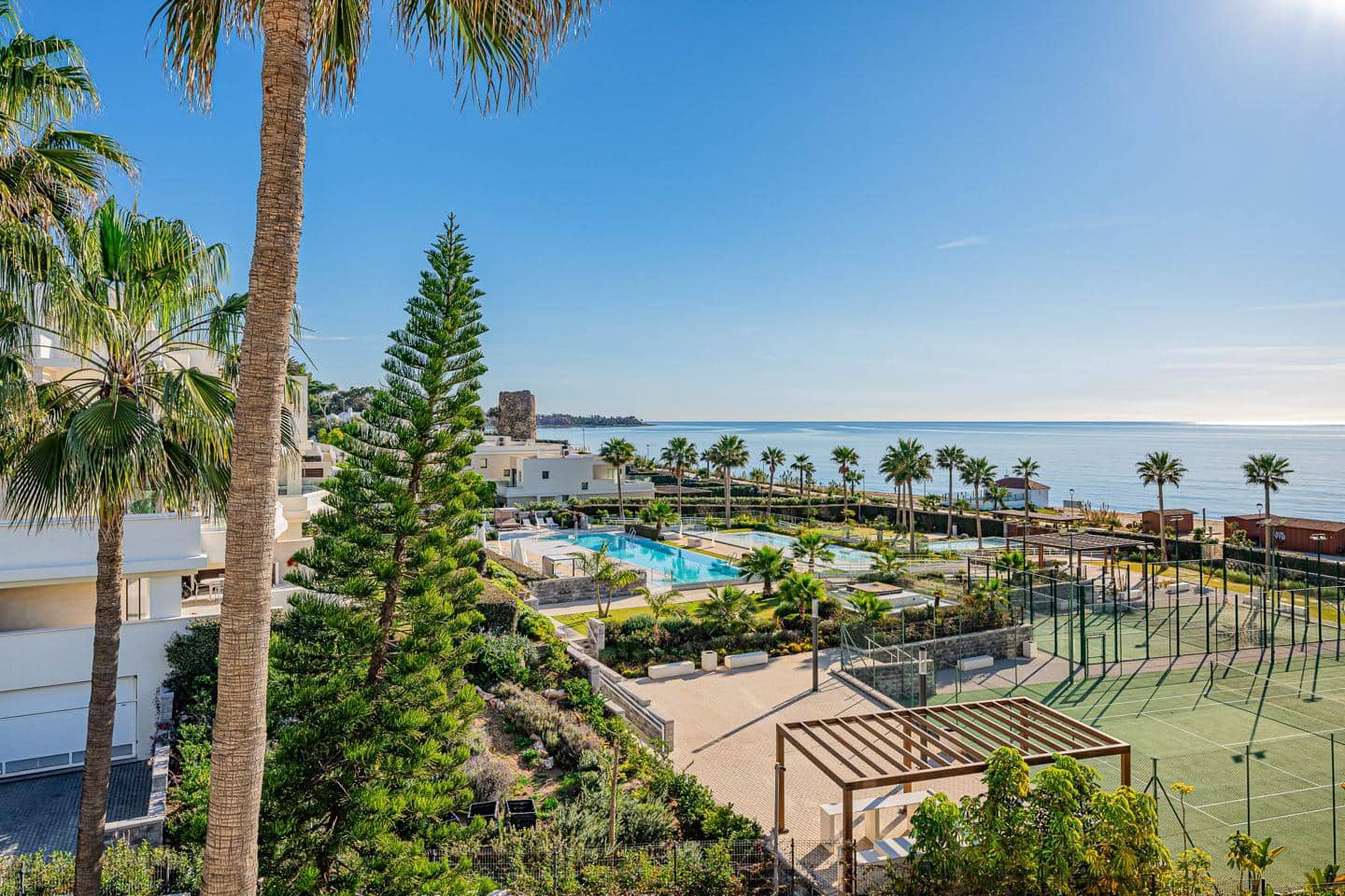 3 camera da letto Appartamento in vendita in New Golden Mile con piscina garage - 1.995.000 € (Rif: 9653123)