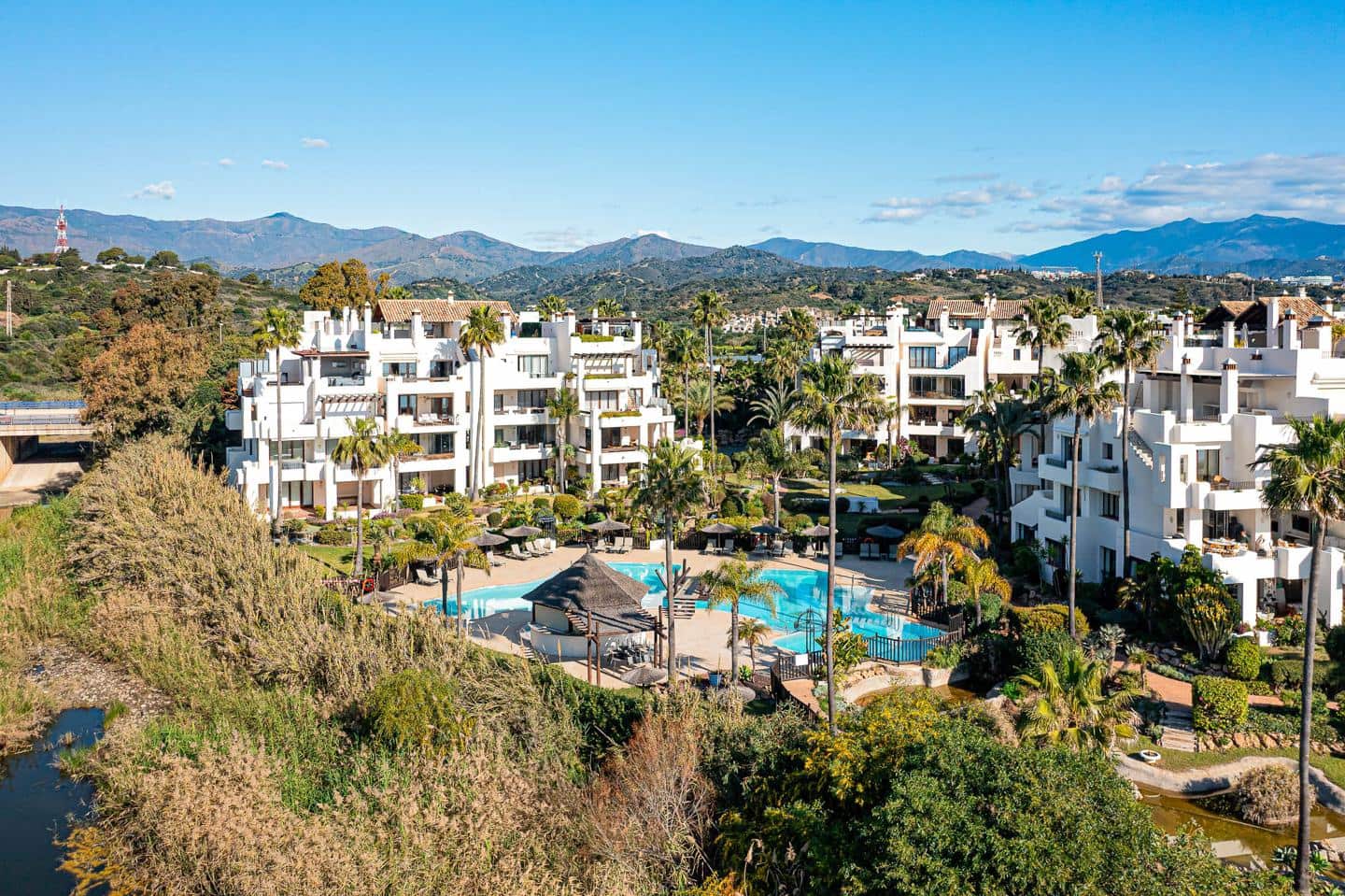 3 camera da letto Appartamento in vendita in New Golden Mile con piscina garage - 1.995.000 € (Rif: 9653123)