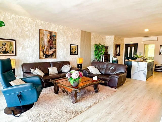 2 bedroom Flat for sale in La Quinta, Benahavís with pool garage - € 625,000 (Ref: 9653124)