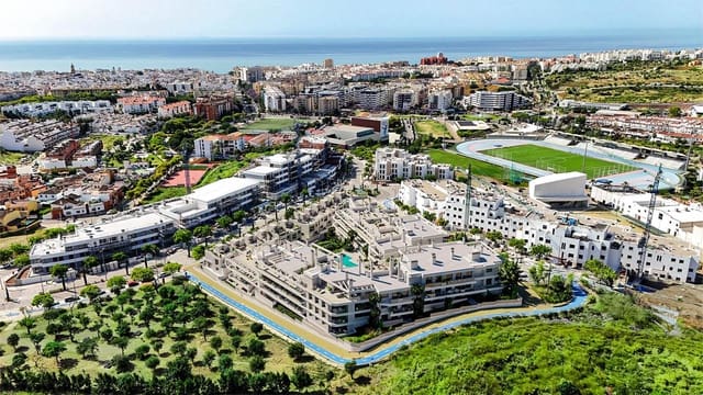 2 sypialnia Mieszkanie na sprzedaż w Centro, Estepona z basenem garażem - 450 000 € (Ref: 9656842)