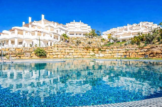 2 sovrum Lägenhet till salu i Los Naranjos, Marbella med pool garage - 486 000 € (Ref: 9665341)