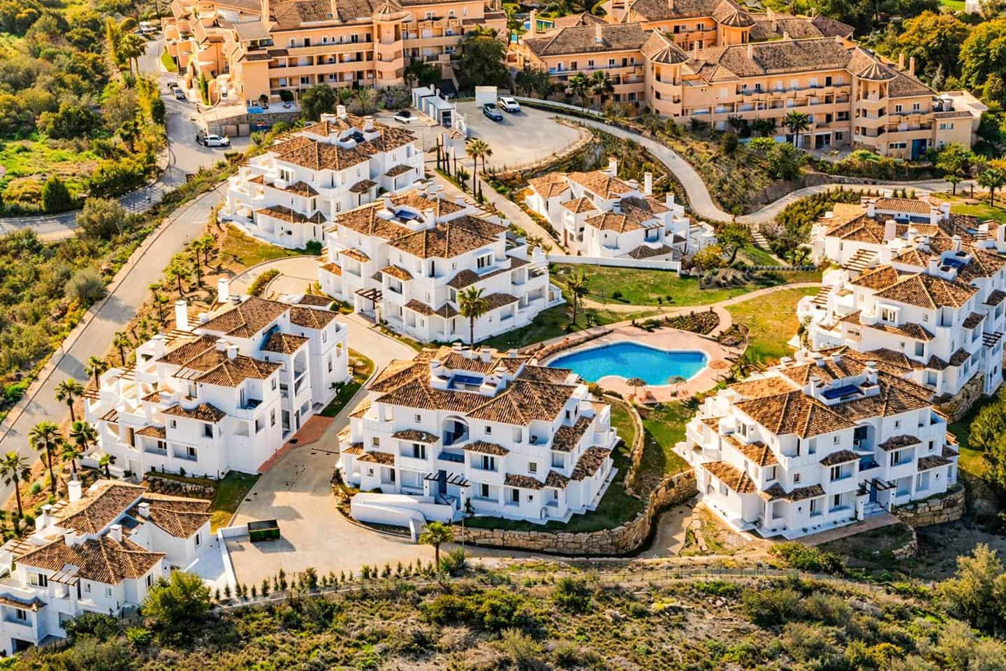 2 slaapkamer Flat te koop in Marbella met zwembad garage - € 475.000 (Ref: 9665343)