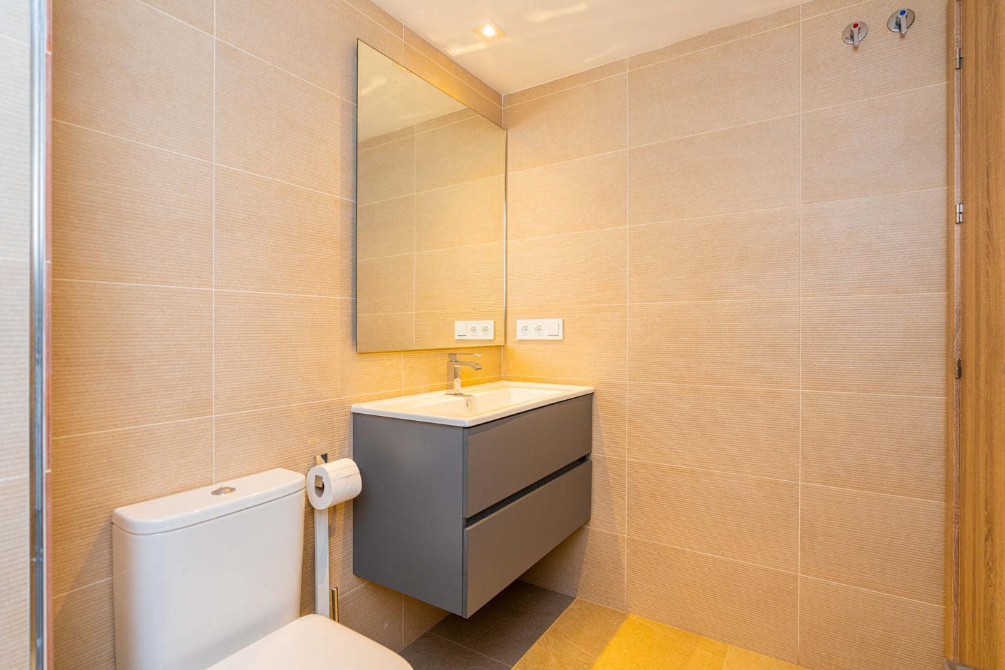 2 chambre Appartement à vendre à Estepona avec piscine garage - 375 000 € (Ref: 9672190)