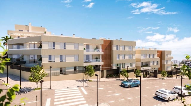 Piso de 2 habitaciones en Zona Calvario, Estepona en venta con piscina garaje - 560.000 € (Ref: 9700037)