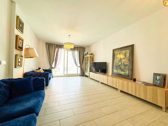 3 slaapkamer Flat te koop in Zona Calvario, Estepona met zwembad garage - € 488.000 (Ref: 9786807)