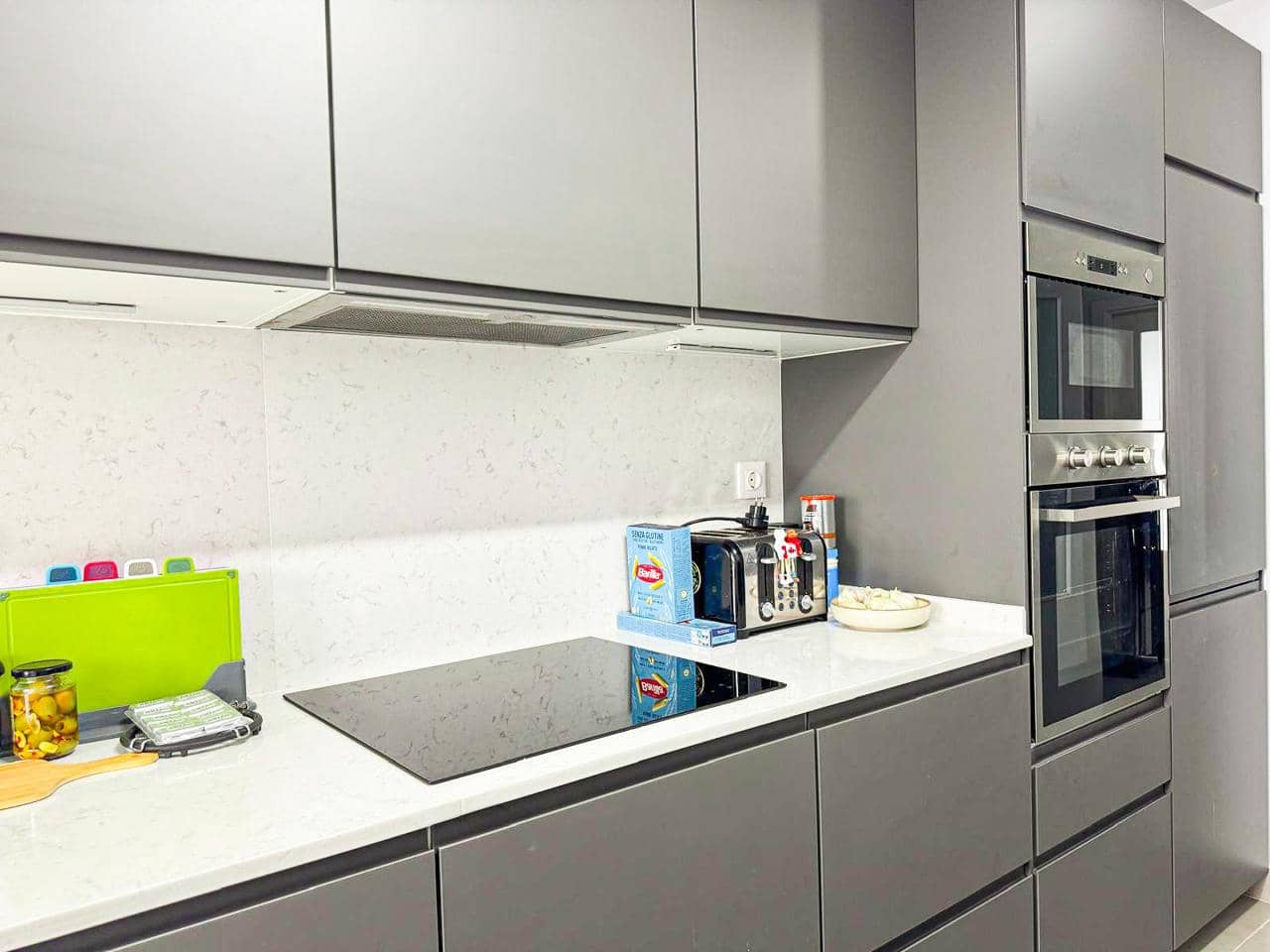 3 sypialnia Mieszkanie na sprzedaż w Estepona z basenem garażem - 488 000 € (Ref: 9786807)