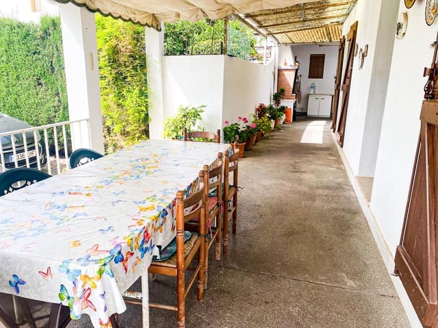 5 chambre Villa/Maison à vendre à El Velerín, Estepona avec piscine - 689 000 € (Ref: 9805880)