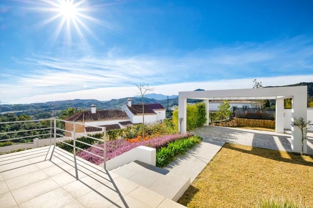 4 camera da letto Villa in vendita in Los Arqueros - Puerto del Almendro, Benahavís con piscina garage - 2.200.000 € (Rif: 9805881)