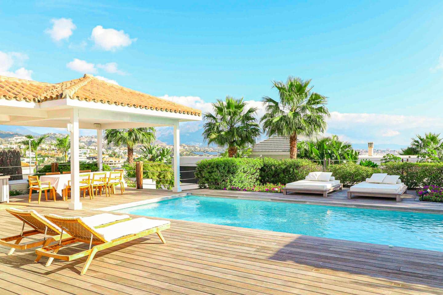 Chalet de 4 habitaciones en Benahavís en venta con piscina garaje - 1.850.000 € (Ref: 9810443)