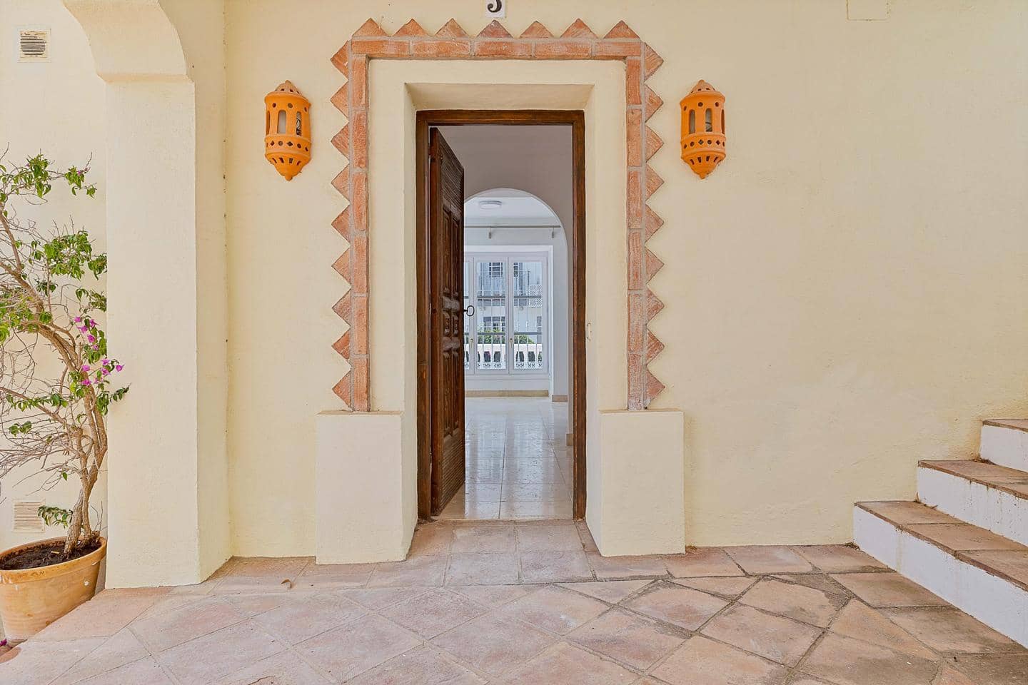 Chalet de 3 habitaciones en Benahavís en venta - 550.000 € (Ref: 9810955)