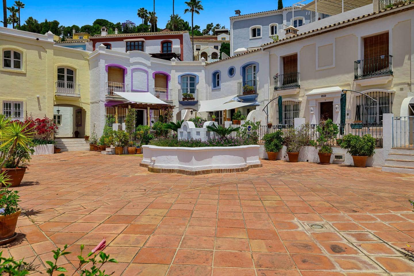 Chalet de 3 habitaciones en Benahavís en venta - 550.000 € (Ref: 9810955)