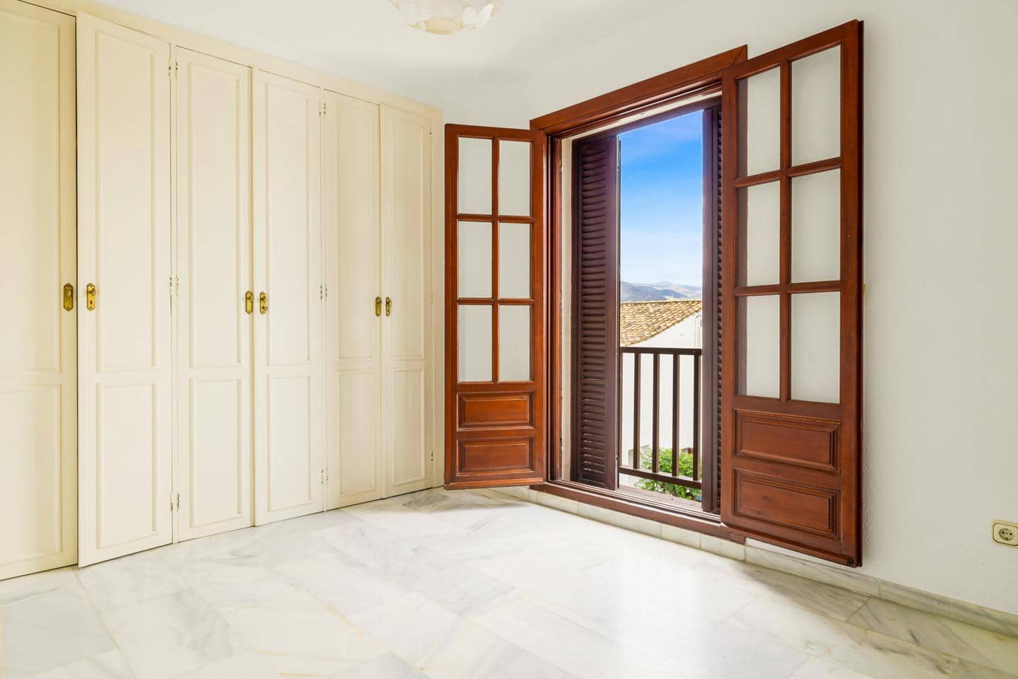 2 camera da letto Villa in vendita in Estepona con piscina garage - 469.000 € (Rif: 9811060)