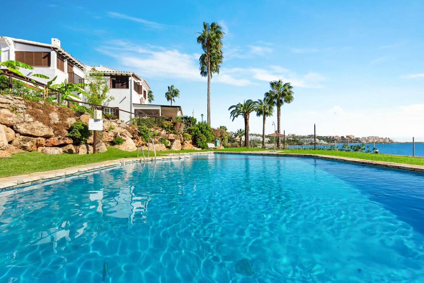 2 camera da letto Villa in vendita in Estepona con piscina garage - 469.000 € (Rif: 9811060)