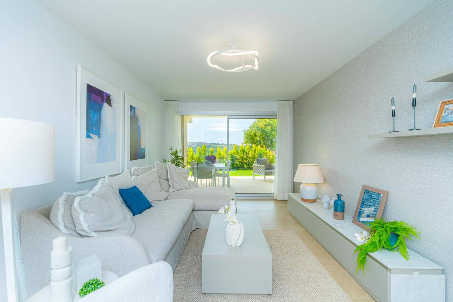 2 makuuhuone Asunto myytävänä paikassa Estepona mukana 
autotalli - 390 000 € (Ref: 9978083)