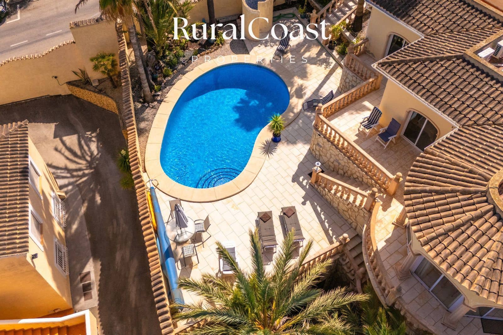 3 slaapkamer Villa te koop in La Nucia met zwembad garage - € 799.000 (Ref: 10007963)