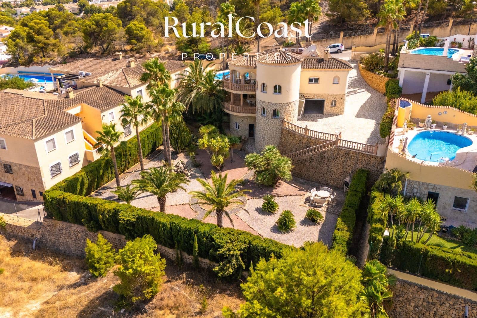 3 slaapkamer Villa te koop in La Nucia met zwembad garage - € 799.000 (Ref: 10007963)