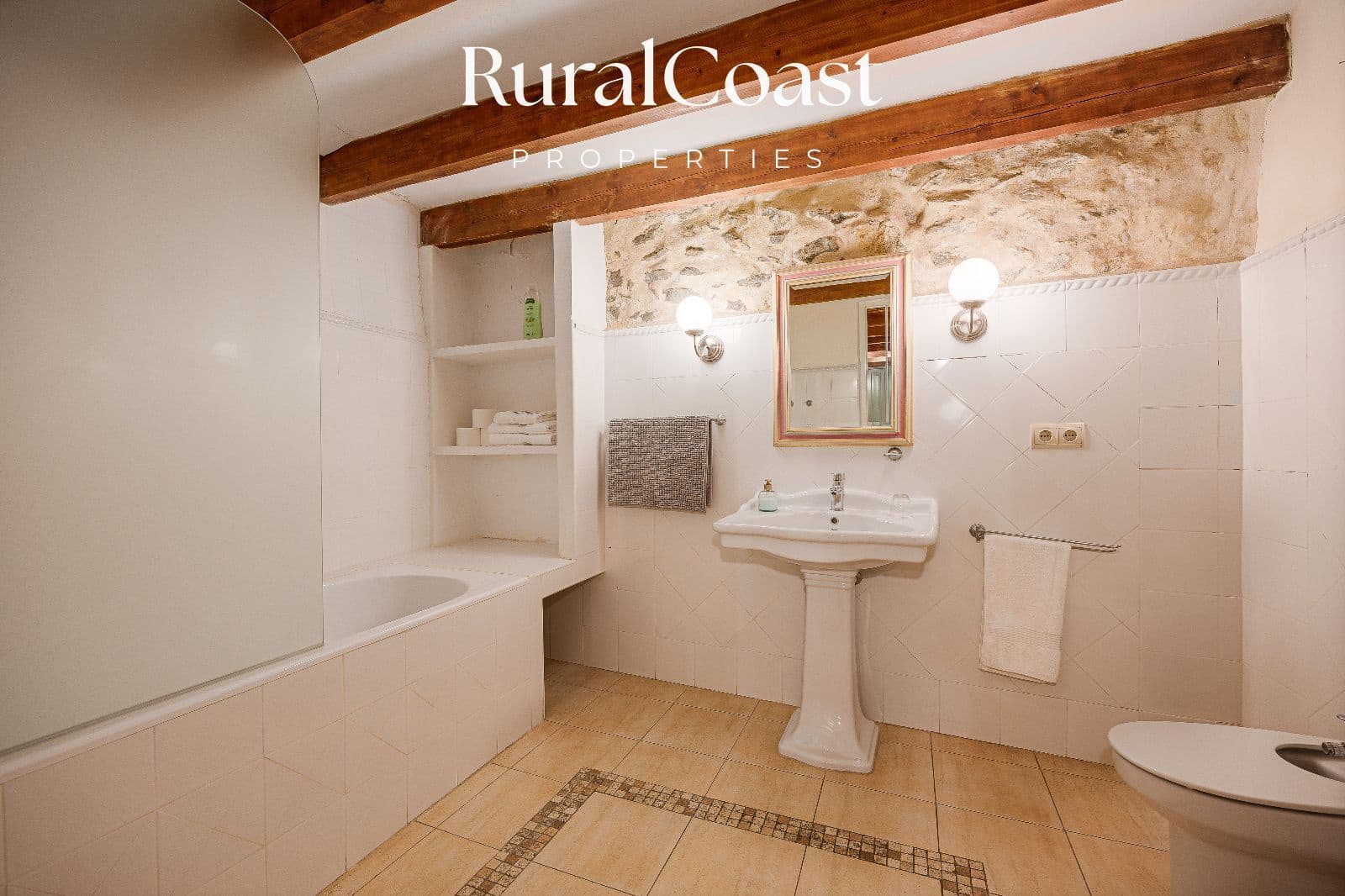 7 bedroom Commercial for sale in Jijona / Xixona - € 585,000 (Ref: 10024667)