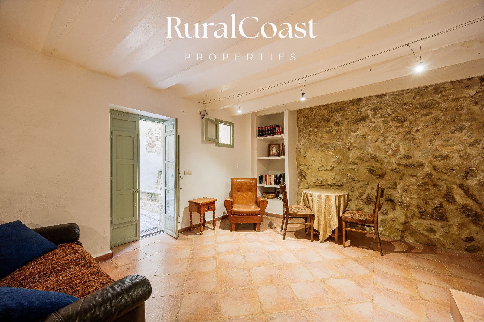 7 bedroom Commercial for sale in Jijona / Xixona - € 585,000 (Ref: 10024667)