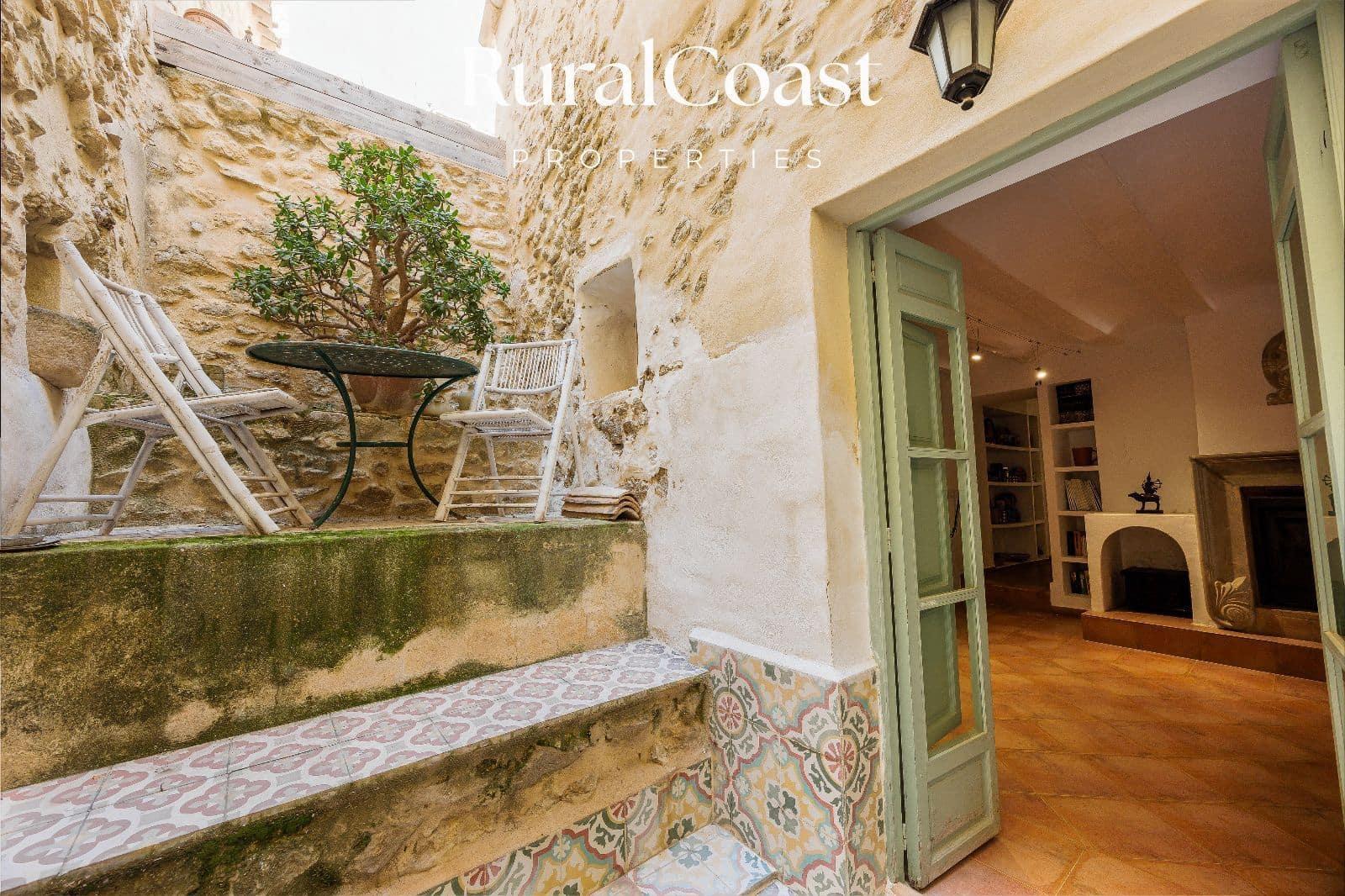 7 bedroom Commercial for sale in Jijona / Xixona - € 585,000 (Ref: 10024667)