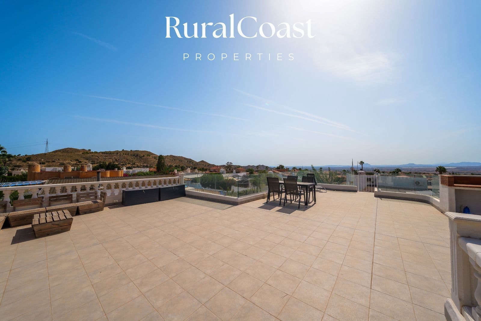 3 bedroom Villa for sale in Busot with pool - € 380,000 (Ref: 10061022)