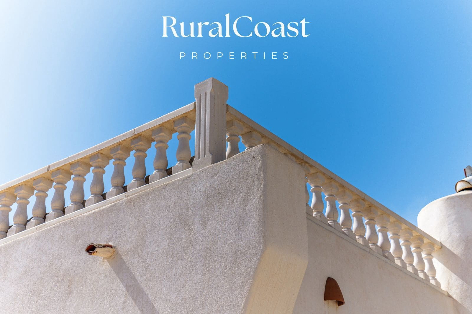 3 bedroom Villa for sale in Busot with pool - € 380,000 (Ref: 10061022)