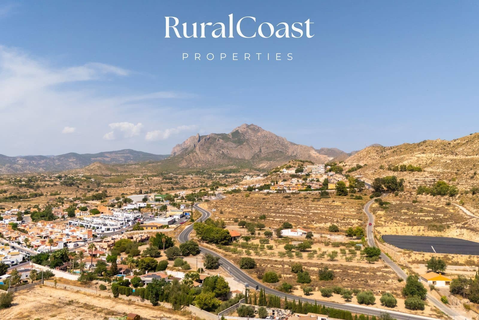 3 bedroom Villa for sale in Busot with pool - € 380,000 (Ref: 10061022)