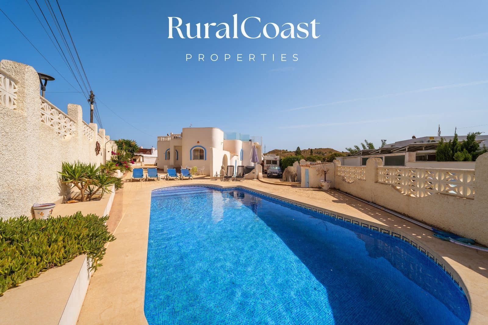 3 bedroom Villa for sale in Busot with pool - € 380,000 (Ref: 10061022)