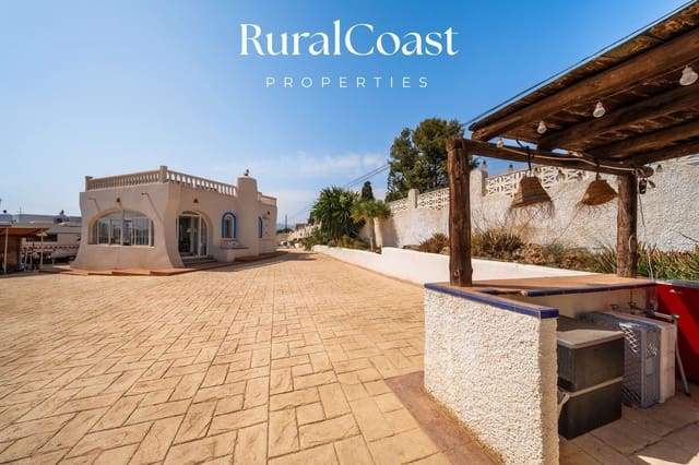 Chalet de 3 habitaciones en Busot en venta con piscina - 380.000 € (Ref: 10061022)