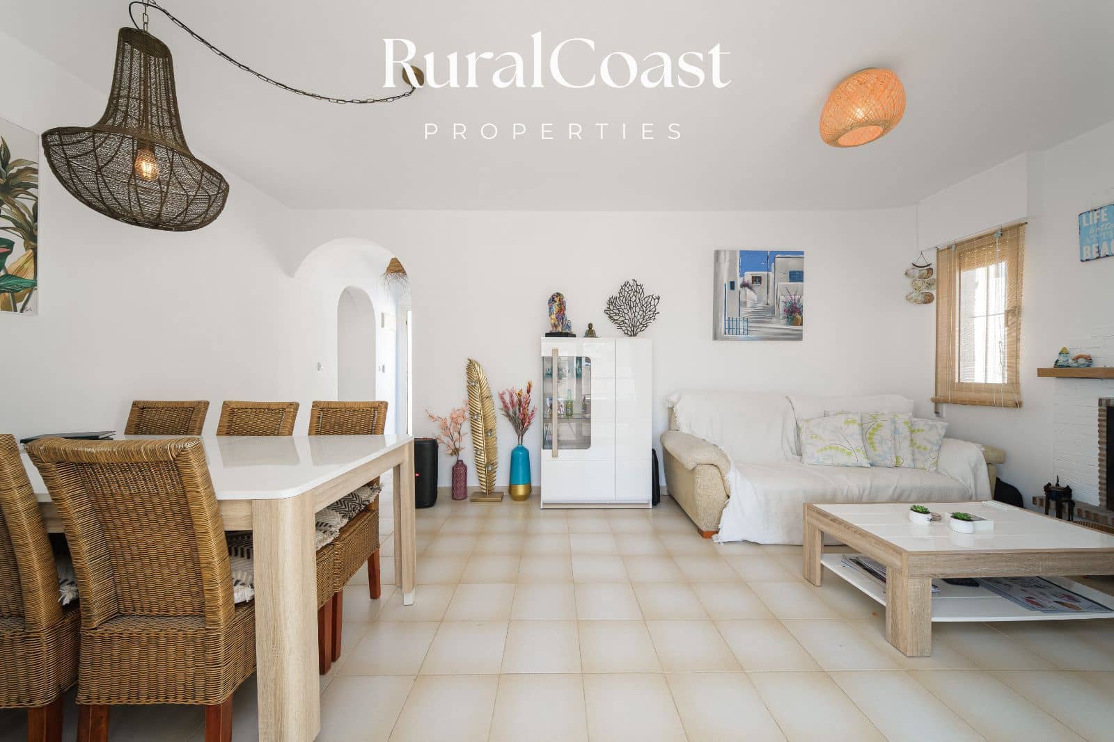 3 bedroom Villa for sale in Busot with pool - € 380,000 (Ref: 10061022)