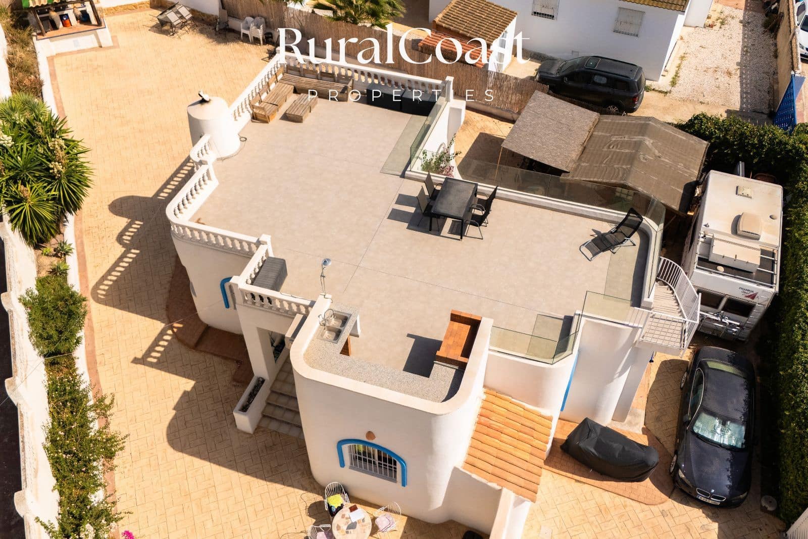 3 bedroom Villa for sale in Busot with pool - € 380,000 (Ref: 10061022)
