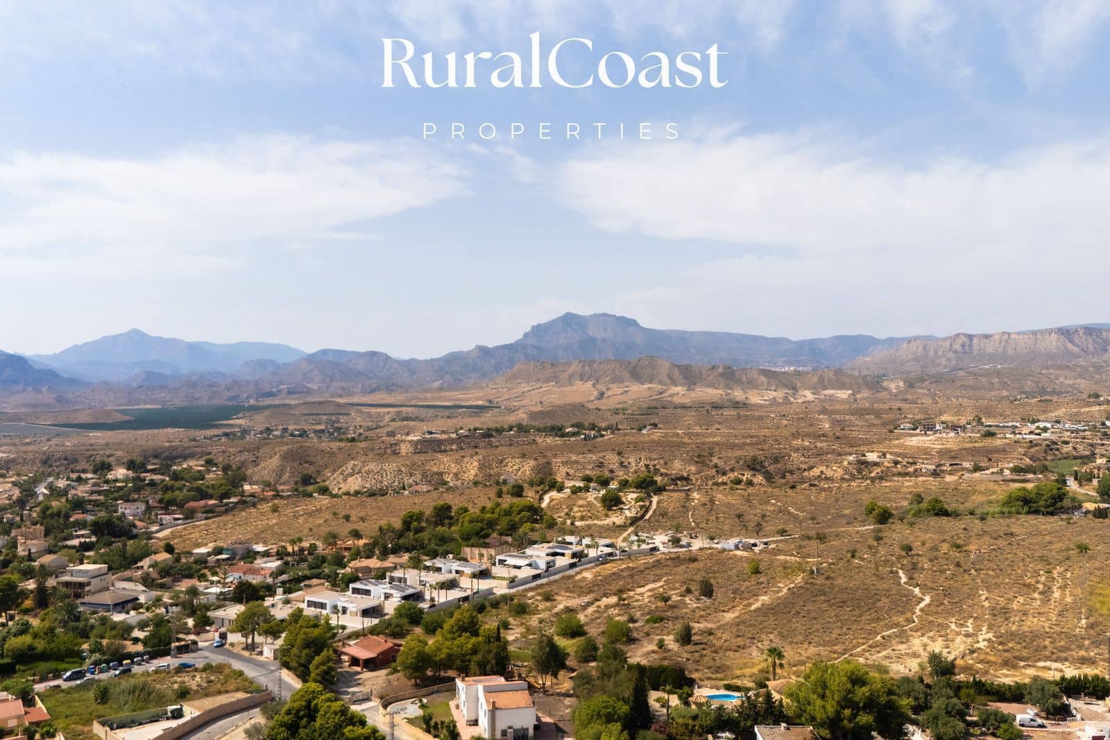 3 bedroom Villa for sale in Busot with pool - € 380,000 (Ref: 10061022)