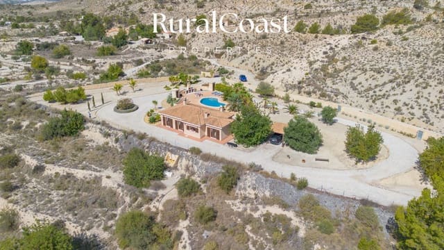 2 soverom Villa til salgs i Jijona / Xixona med svømmebasseng garasje - € 349 000 (Ref: 10085259)