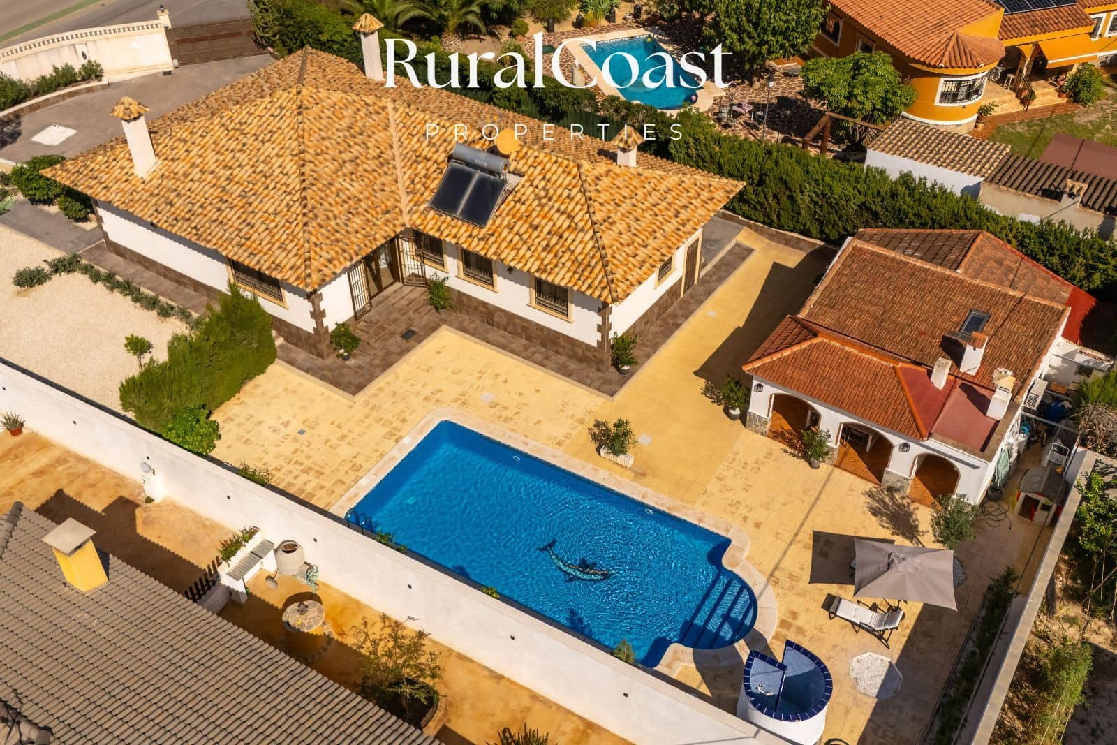 4 soveværelse Villa til salg i Busot med swimmingpool garage - € 535.000 (Ref: 10155745)