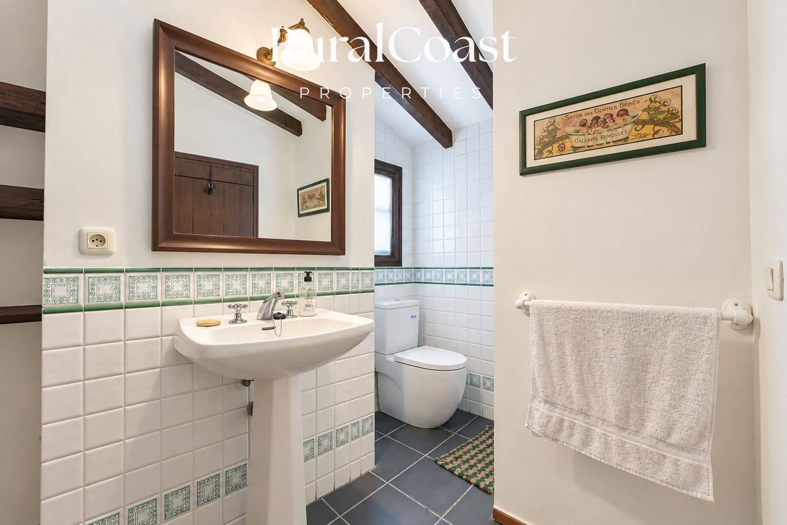 5 bedroom Villa for sale in La Torre de les Macanes with garage - € 415,000 (Ref: 10158181)