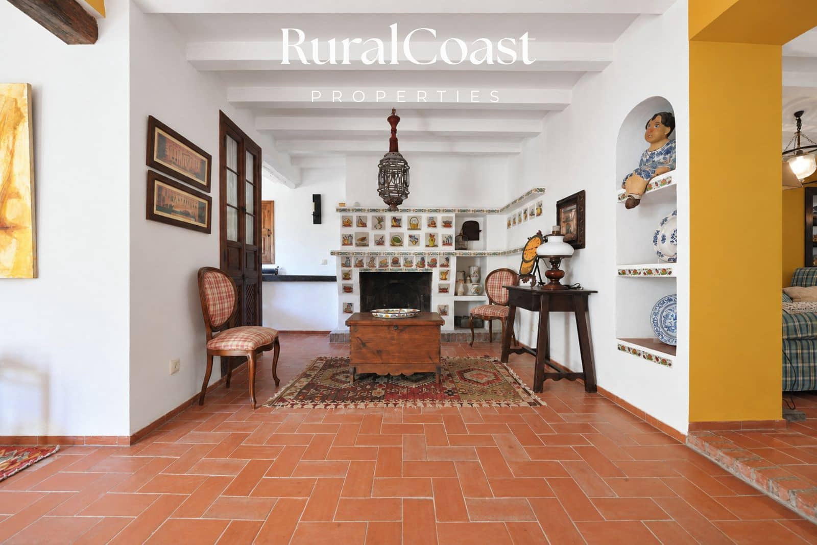 5 bedroom Villa for sale in La Torre de les Macanes with garage - € 415,000 (Ref: 10158181)