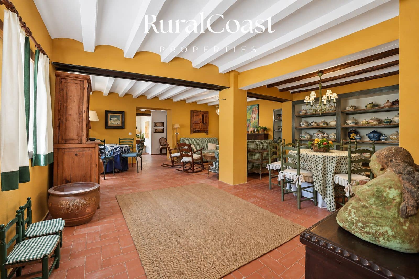 5 bedroom Villa for sale in La Torre de les Macanes with garage - € 415,000 (Ref: 10158181)