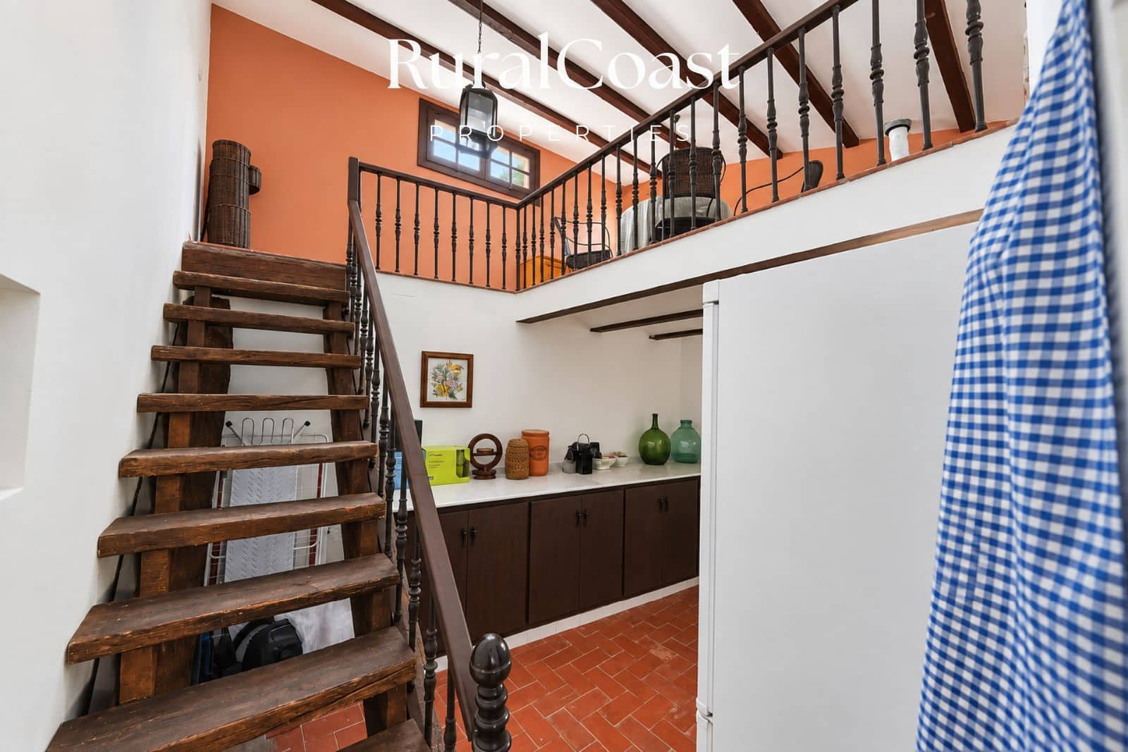 5 bedroom Villa for sale in La Torre de les Macanes with garage - € 415,000 (Ref: 10158181)