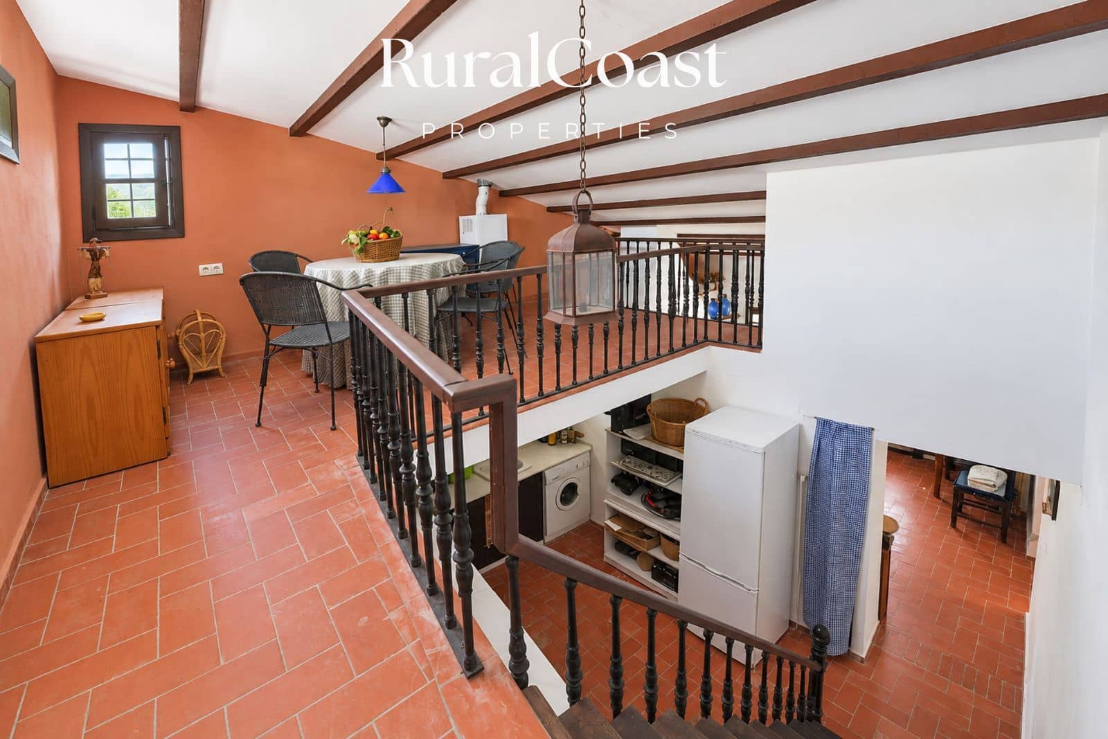 5 bedroom Villa for sale in La Torre de les Macanes with garage - € 415,000 (Ref: 10158181)