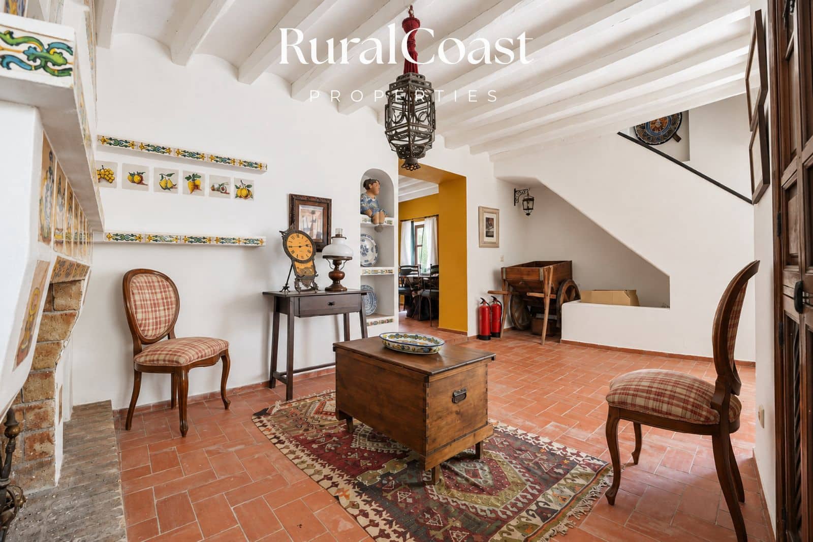 5 bedroom Villa for sale in La Torre de les Macanes with garage - € 415,000 (Ref: 10158181)