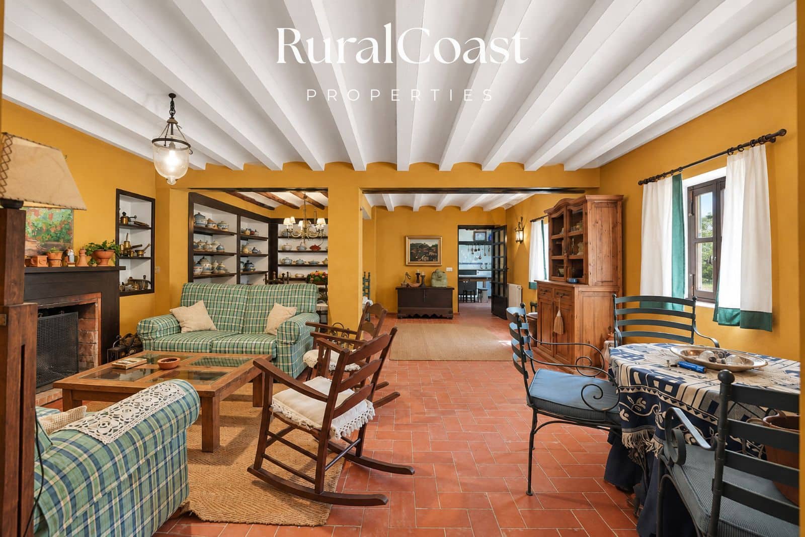 5 bedroom Villa for sale in La Torre de les Macanes with garage - € 415,000 (Ref: 10158181)