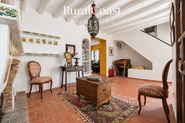 5 bedroom Villa for sale in La Torre de les Maçanes, Torremanzanas with garage - € 415,000 (Ref: 10158181)