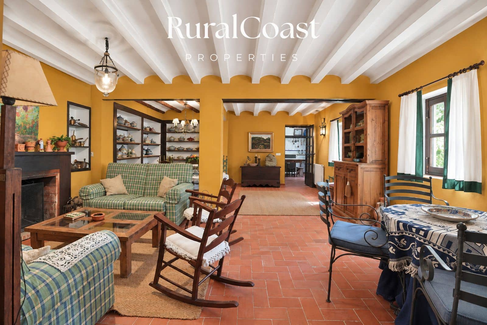 5 bedroom Villa for sale in La Torre de les Macanes with garage - € 415,000 (Ref: 10158181)