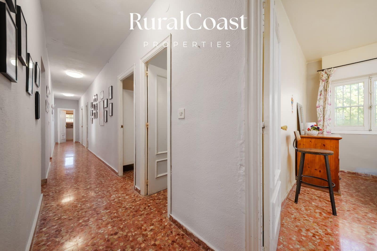 Chalet de 6 habitaciones en Jijona / Xixona en venta con piscina garaje - 250.000 € (Ref: 10181023)