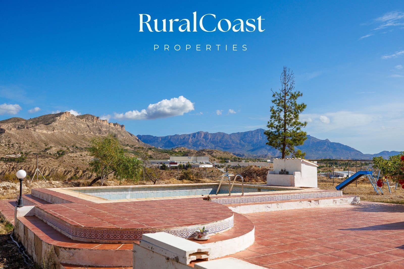 Chalet de 6 habitaciones en Jijona / Xixona en venta con piscina garaje - 250.000 € (Ref: 10181023)