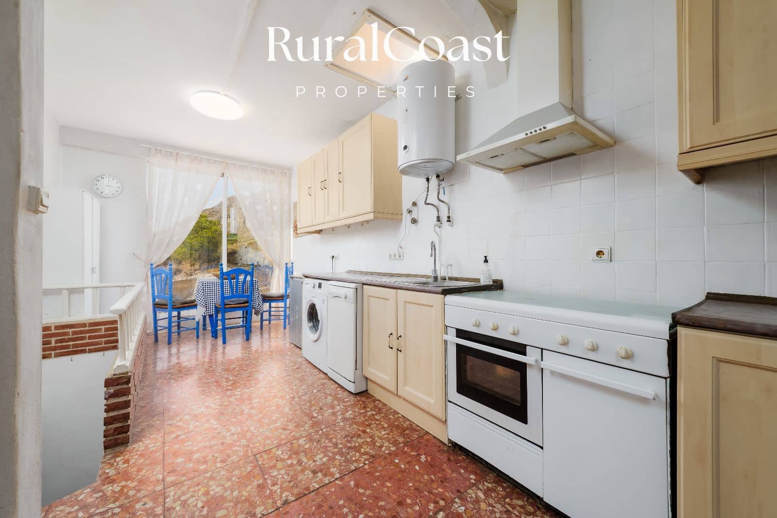 Chalet de 6 habitaciones en Jijona / Xixona en venta con piscina garaje - 250.000 € (Ref: 10181023)