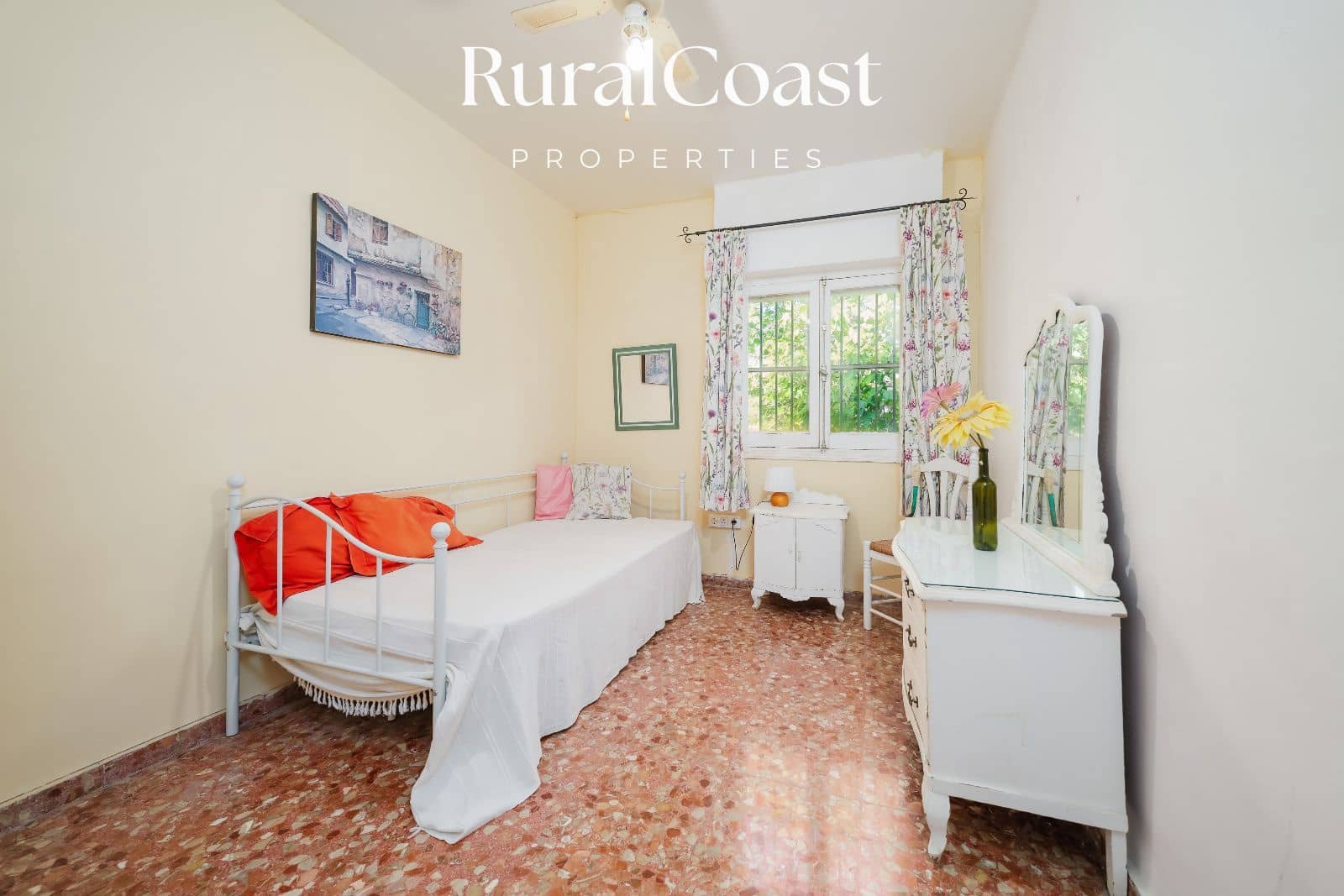 Chalet de 6 habitaciones en Jijona / Xixona en venta con piscina garaje - 250.000 € (Ref: 10181023)